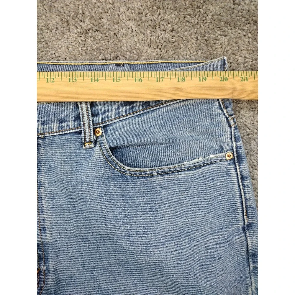 Vintage Levi's 560 Comfort Fit Jeans Men's 40x34 Wide Slight Tapered leg Y2K Dad